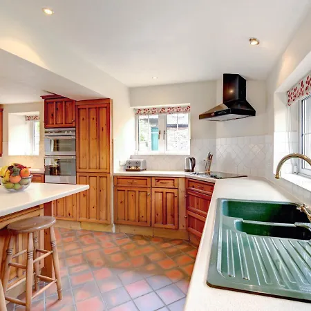 Vintage Holiday At With Swimming Pool Holiday home *